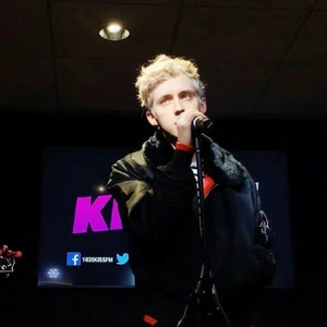 三年中文在线观看免费大全电视剧
